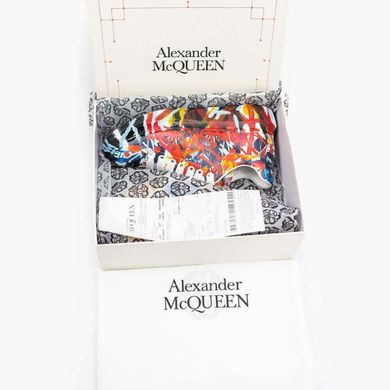 Жіночі кросівки Alexander McQueen Custom Graffiti, 36
